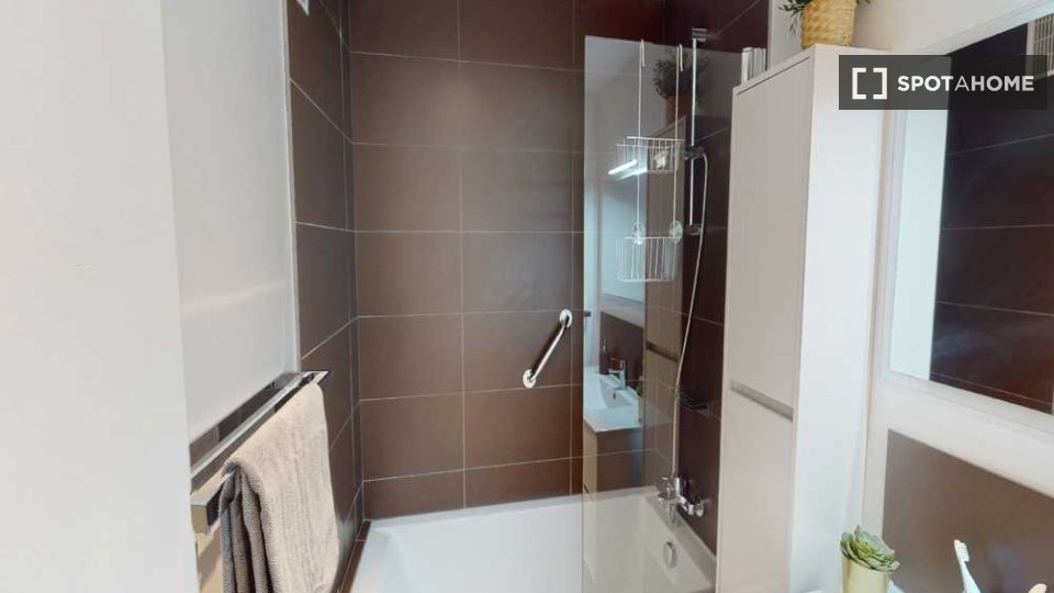 Double room Paris, 4 beds, 70m² — photo 14