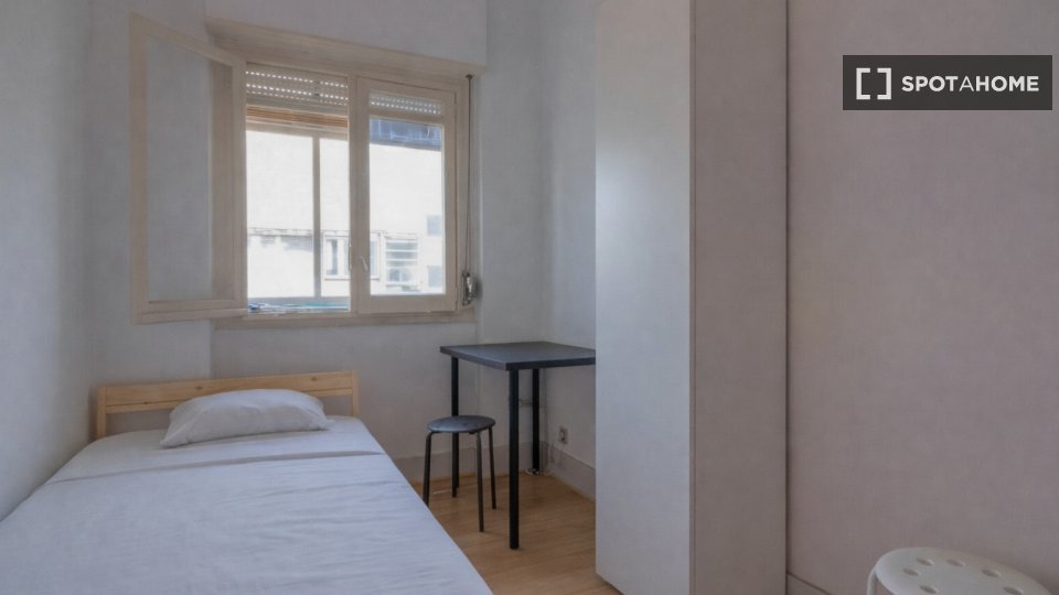 Double room Lisbon, 6 beds, 115m² — photo 29
