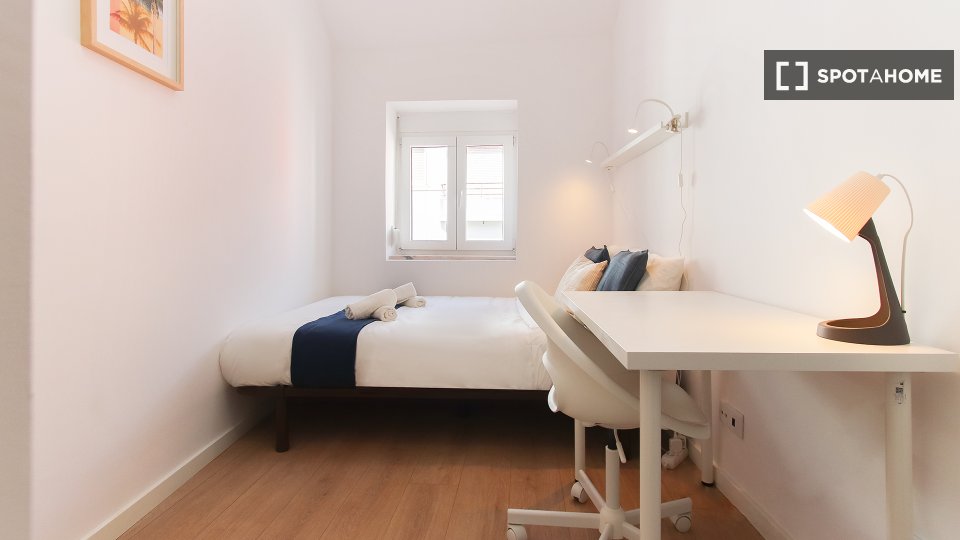 Apartment Lisbon, 2 beds — photo 11