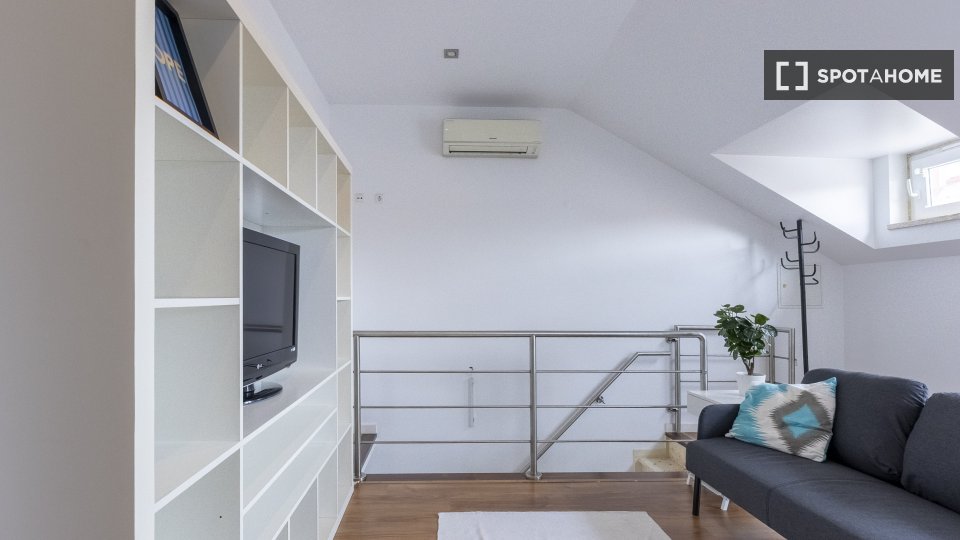 Apartment Lisbon, 1 bed — photo 16