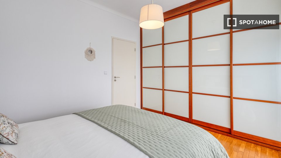 Double room Porto, 3 beds, 149m² — photo 14