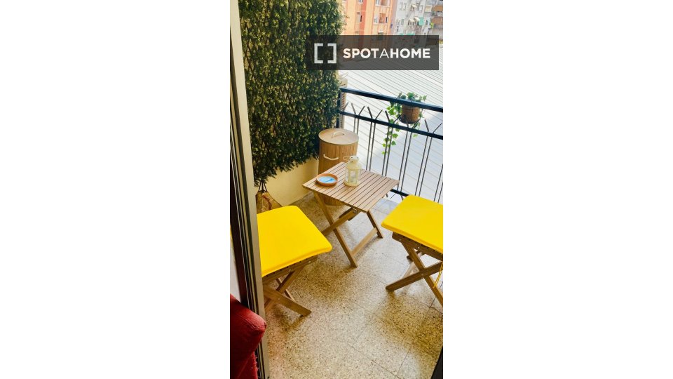 Apartment Valencia, 4 beds, 80m² — photo 6