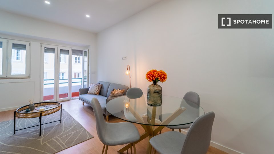 Apartment Lisbon, 3 beds, 87m² — photo 16