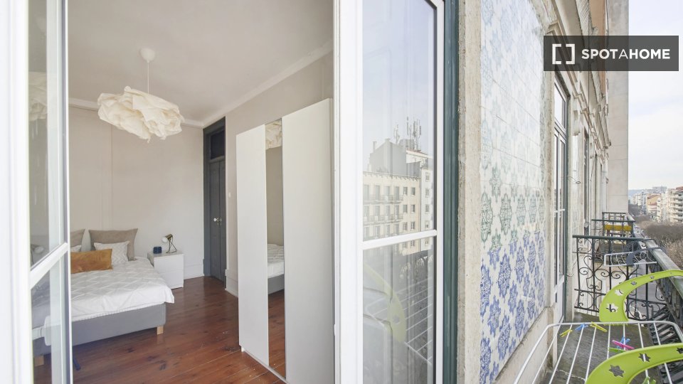 Double room Lisbon, 6 beds — photo 5