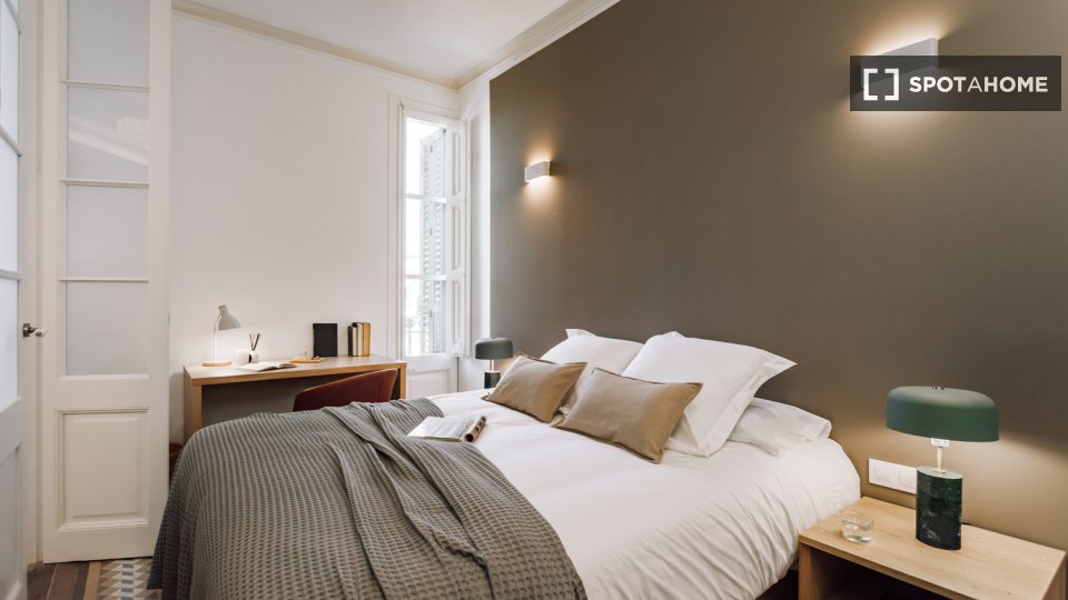 Apartment Barcelona, 1 bed, 61m² — photo 3