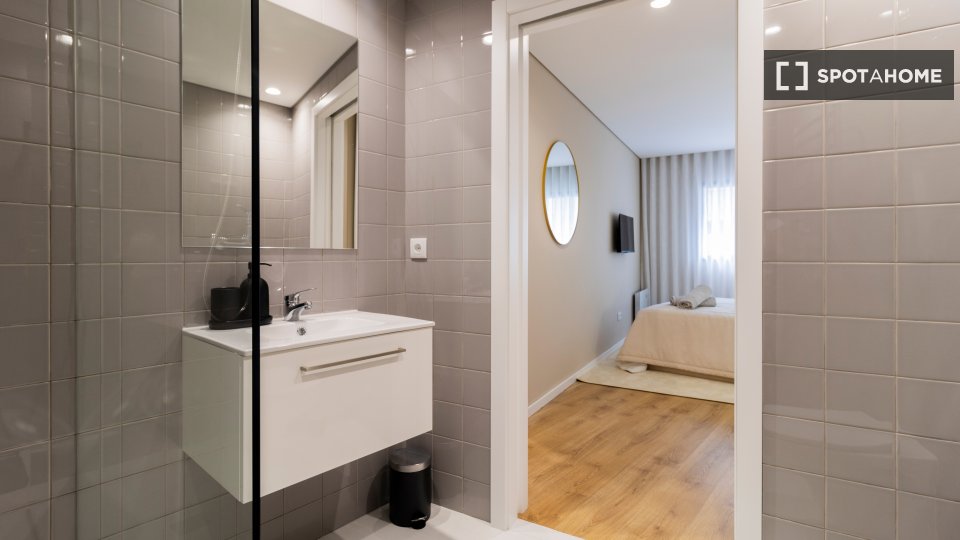 Apartment Porto, 2 beds, 90m² — photo 2