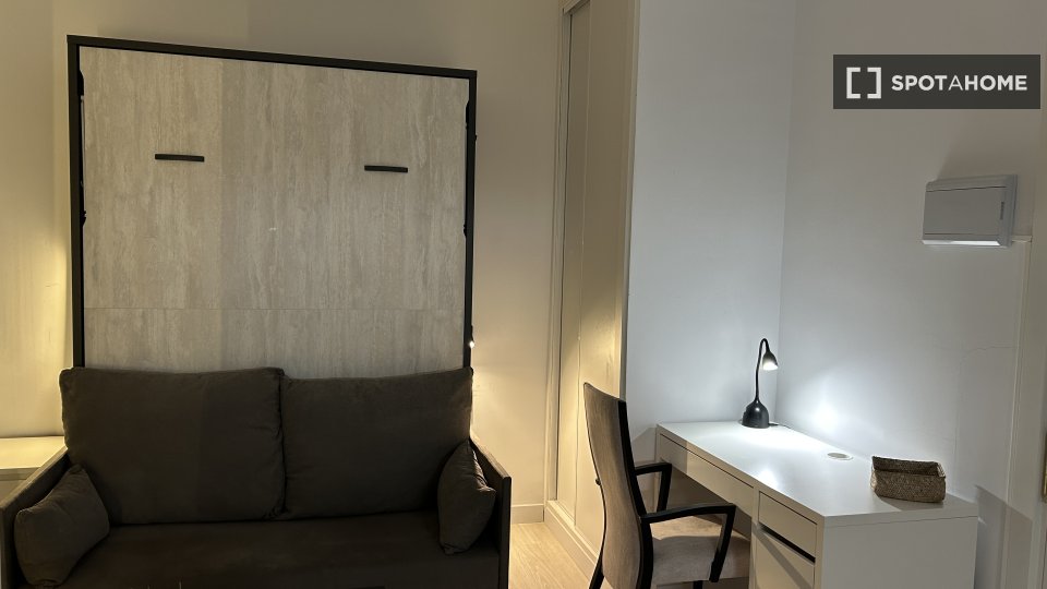 Apartment Madrid, 1 bed — photo 1
