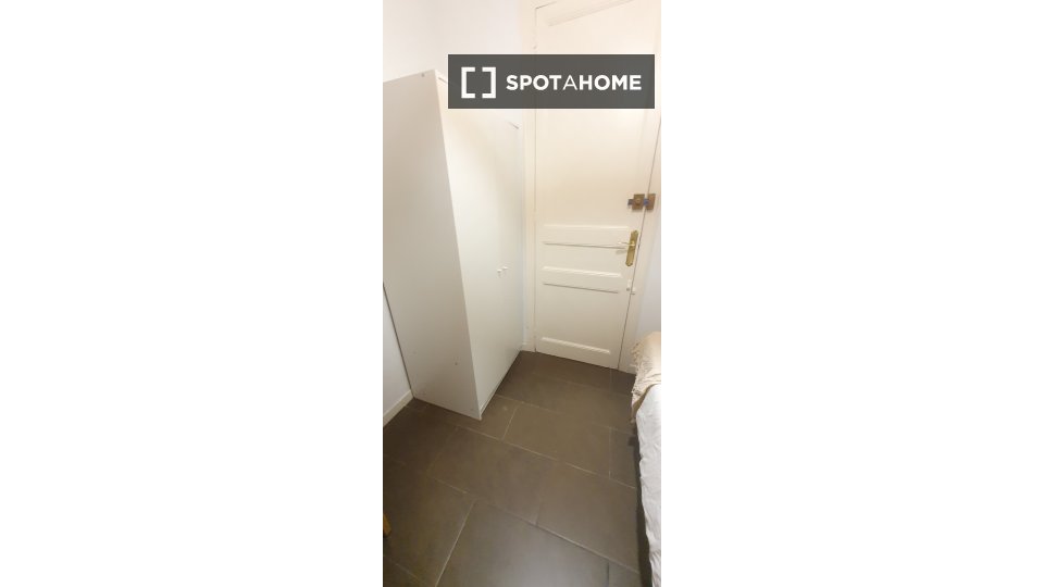 Double room Barcelona, 7 beds, 180m² — photo 9