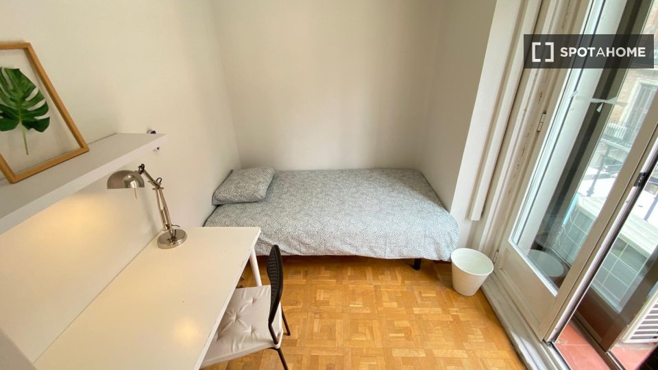 Double room Madrid, 7 beds — photo 14