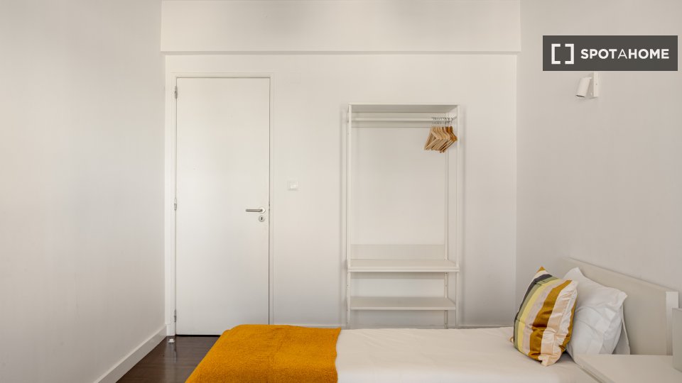 Apartment Lisbon, 2 beds — photo 8