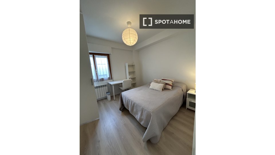 Double room Madrid, 3 beds — photo 2