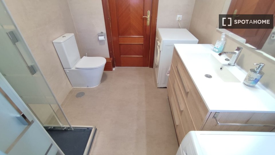Chambre double Madrid, 4 chambres — photo 9
