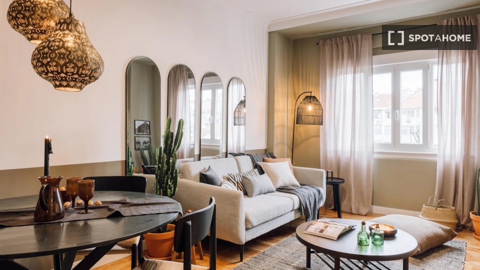 Apartment Lisbon, 2 beds, 66m² — photo 8