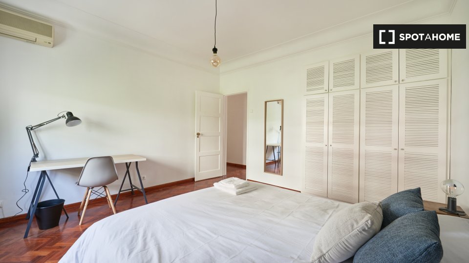 Double room Lisbon, 7 beds, 200m² — photo 2