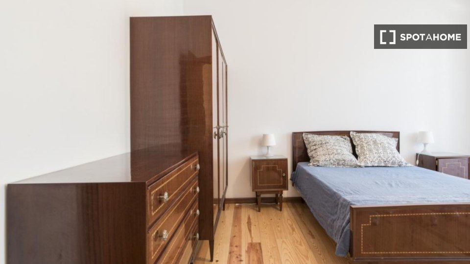 Double room Lisbon, 6 beds, 150m² — photo 32