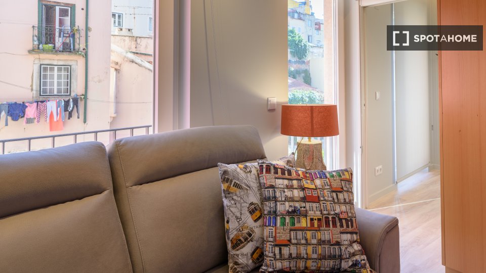 Apartment mono Lisbon, 33m² — photo 8