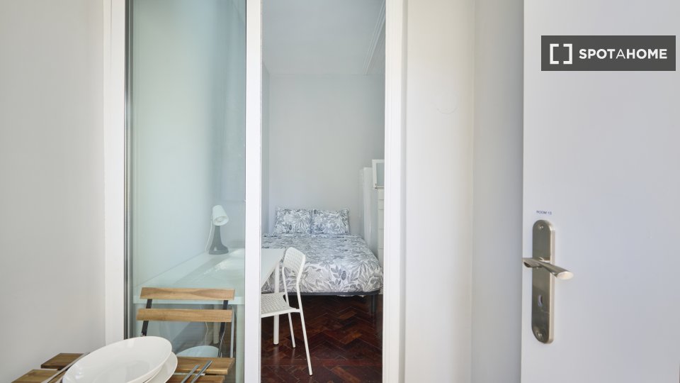Double room Lisbon, 16 beds — photo 7