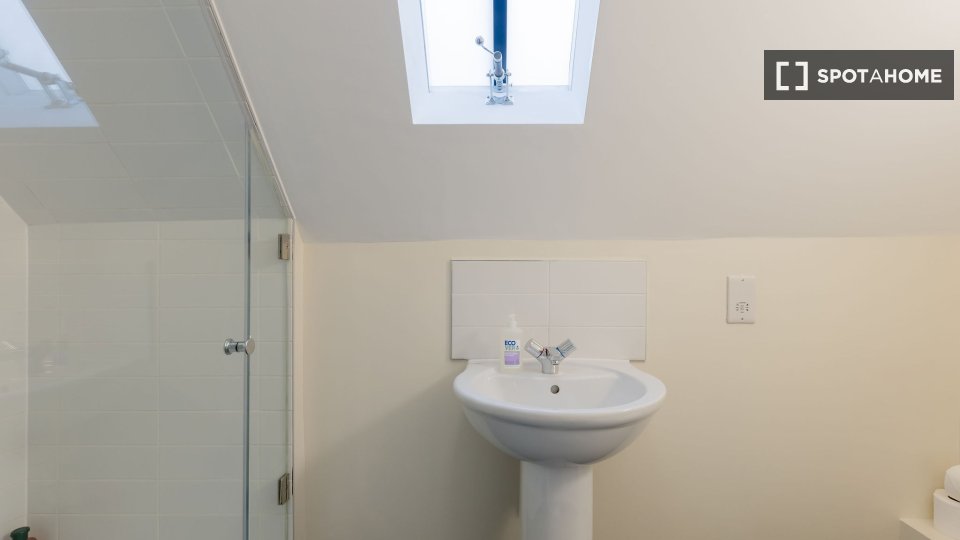 Apartment London, 2 beds — photo 4