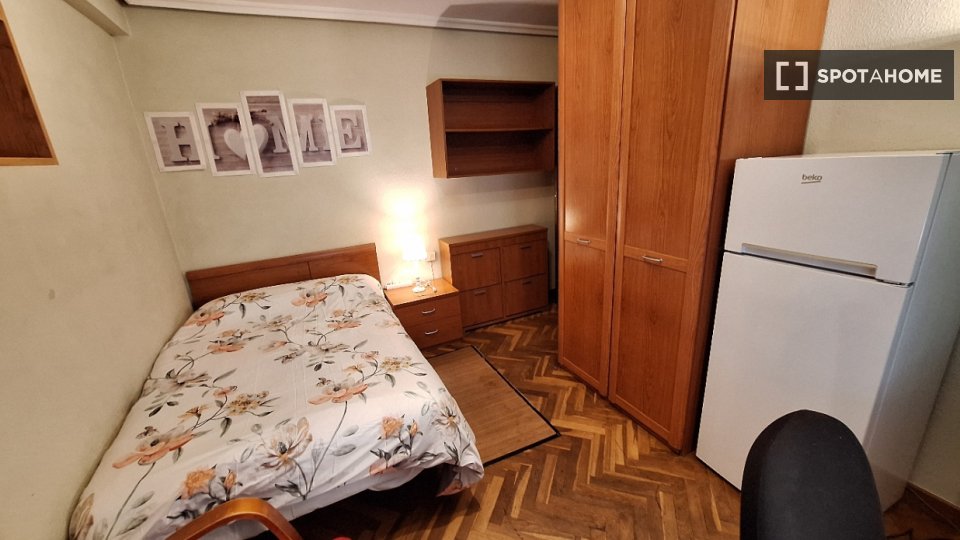 Double room Salamanca, 5 beds — photo 21