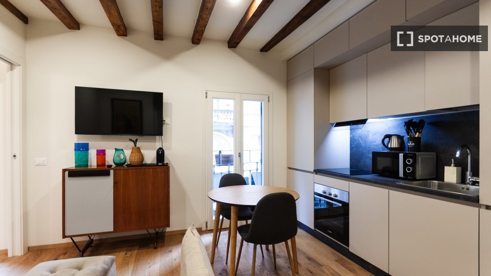 Apartment Milan, 1 bed — photo 1