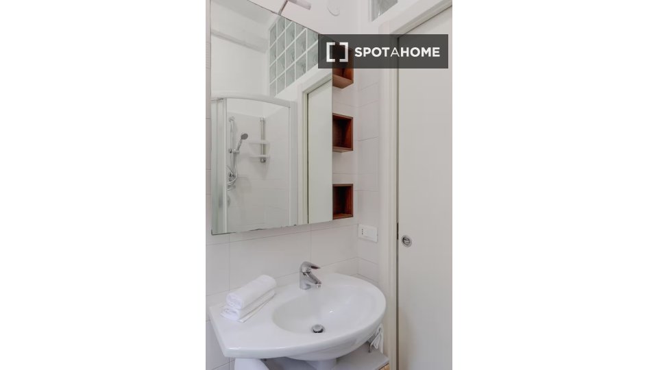 Apartment Rome, 1 bed — photo 11