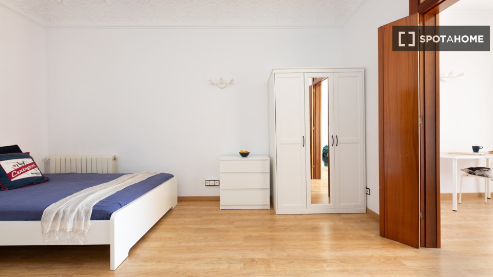 Double room Barcelona, 6 beds, 100m² — photo 11