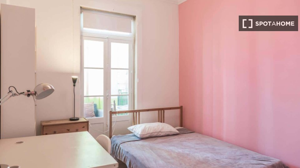 Double room Lisbon, 7 beds — photo 34