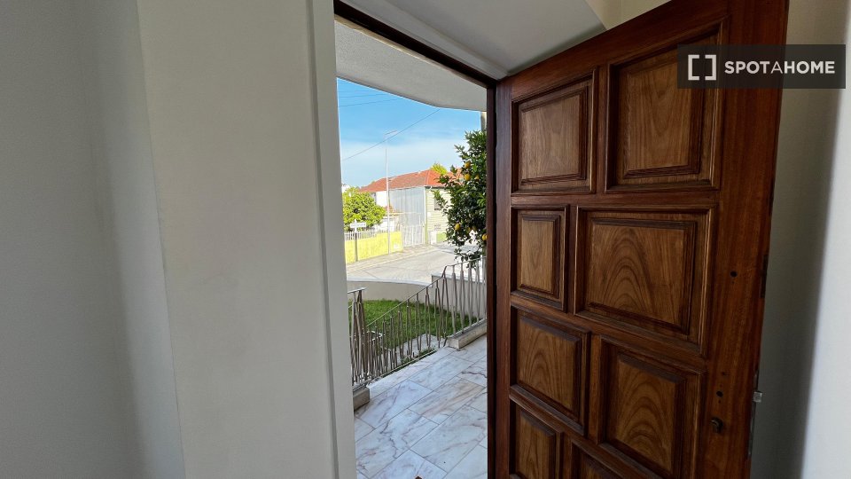 Double room Porto, 3 beds, 80m² — photo 4
