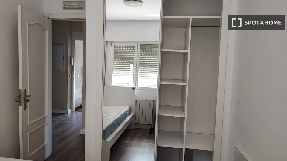 Double room Madrid, 15 beds — photo 3