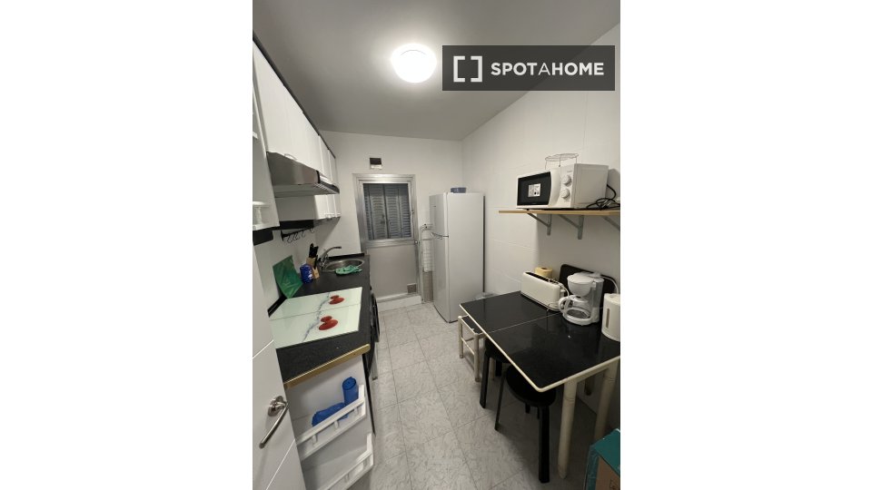 Double room Madrid, 4 beds, 65m² — photo 1