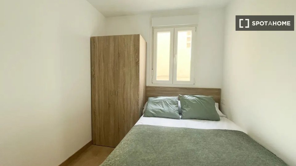 Double room Madrid, 10 beds — photo 13