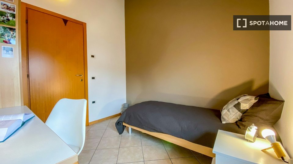 Double room Trento, 3 beds — photo 3