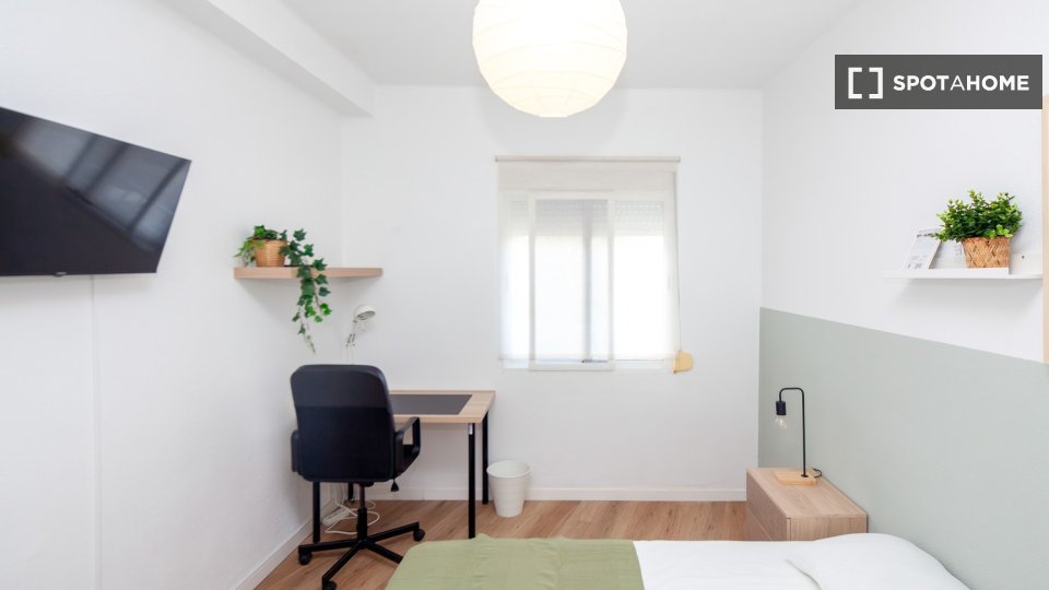Habitación en piso compartido de 5 habitaciones, La Creu del Grau