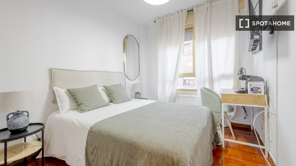Double room Madrid, 7 beds — photo 11