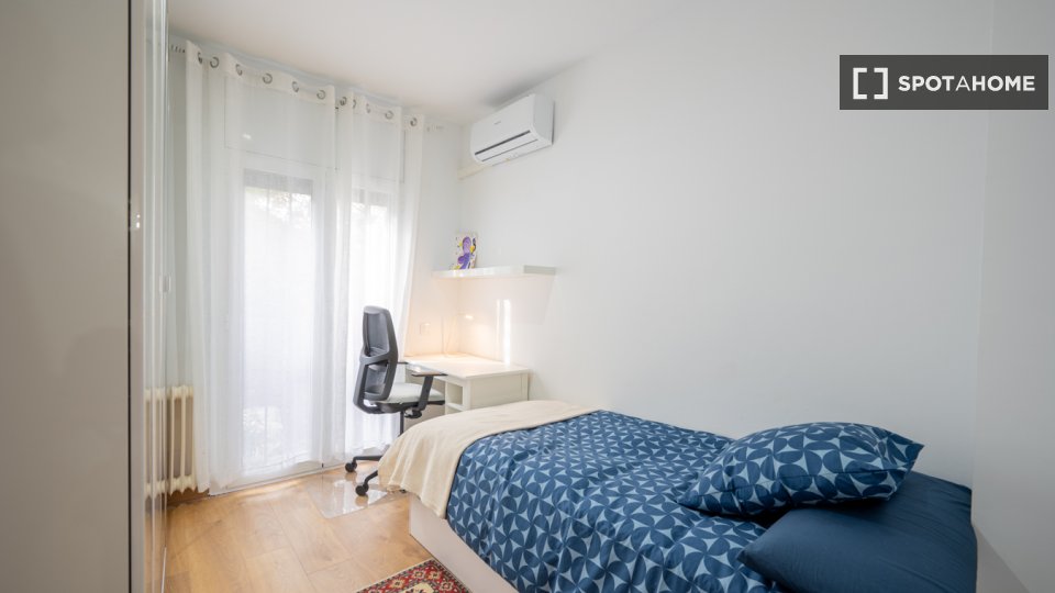 Double room Barcelona, 6 beds, 300m² — photo 12