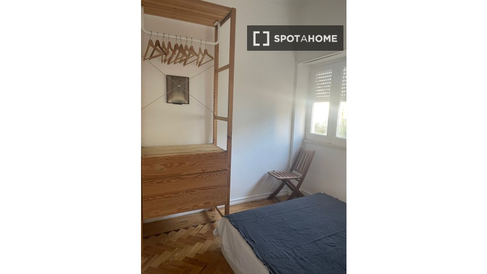 Double room Lisbon, 2 beds, 70m² — photo 4