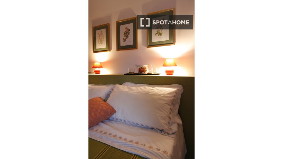 Apartment Rome, 1 bed — photo 11