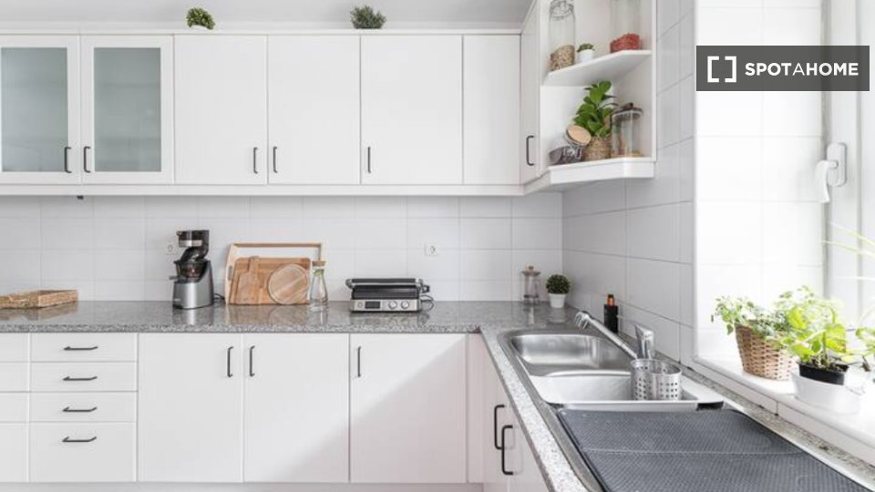 Apartment Porto, 1 bed, 75m² — photo 17