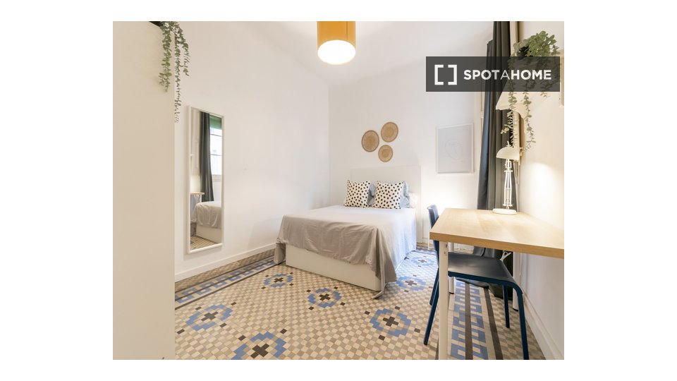 Double room Barcelona, 8 beds — photo 17