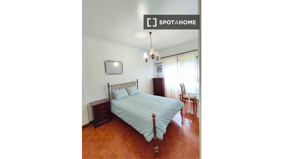 Double room Lisbon, 2 beds, 50m² — photo 9