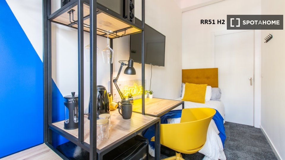 Double room Madrid, 5 beds — photo 9