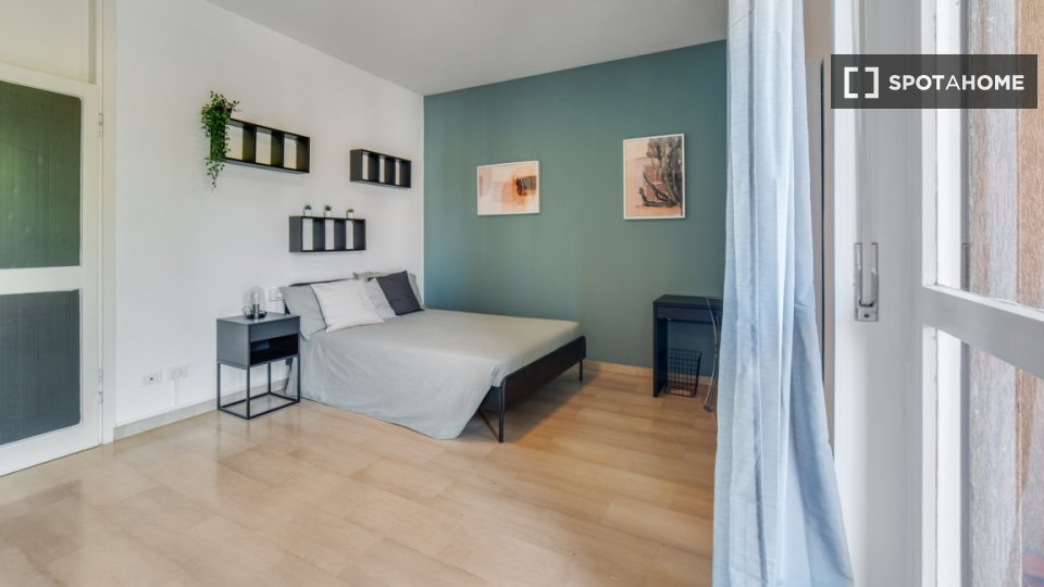Double room Milan, 3 beds, 102m² — photo 2