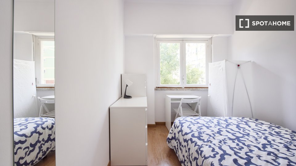 Double room Lisbon, 7 beds — photo 3
