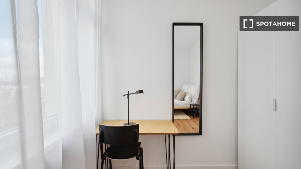 Double room Berlin, 4 beds, 73m² — photo 13