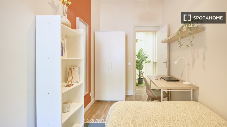 Double room Lisbon, 9 beds — photo 6
