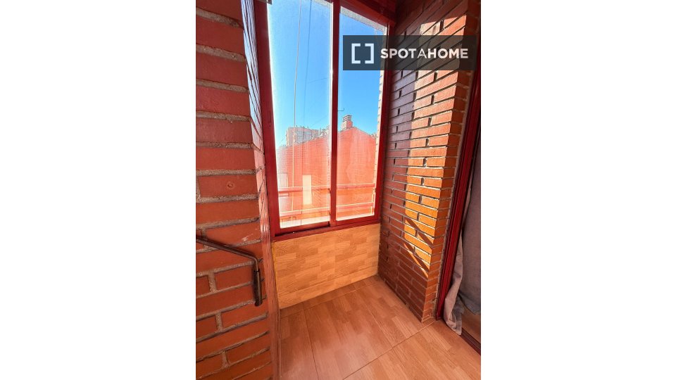 Double room Madrid, 5 beds — photo 3