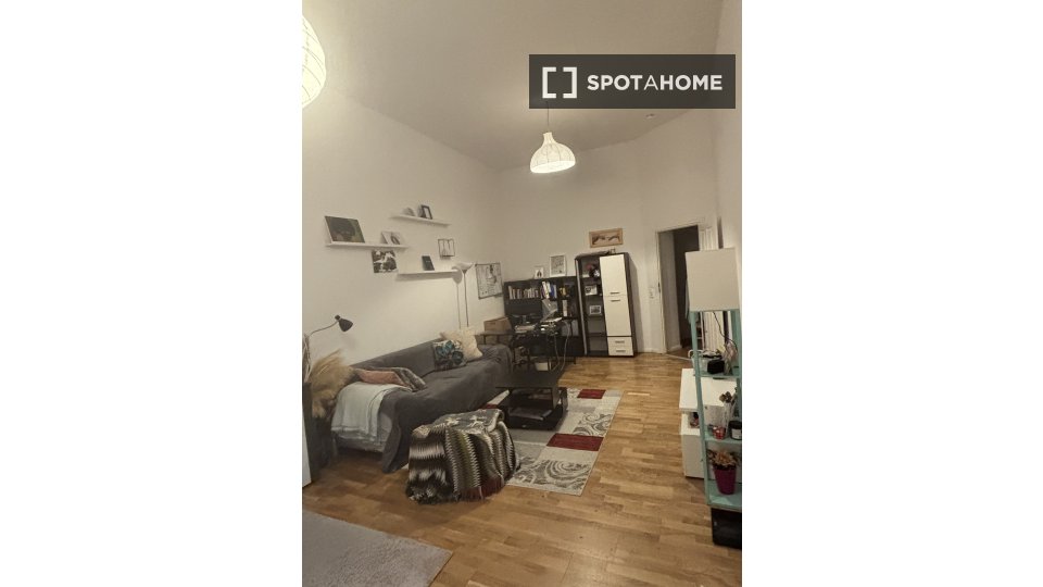Double room Berlin, 2 beds, 87m² — photo 5