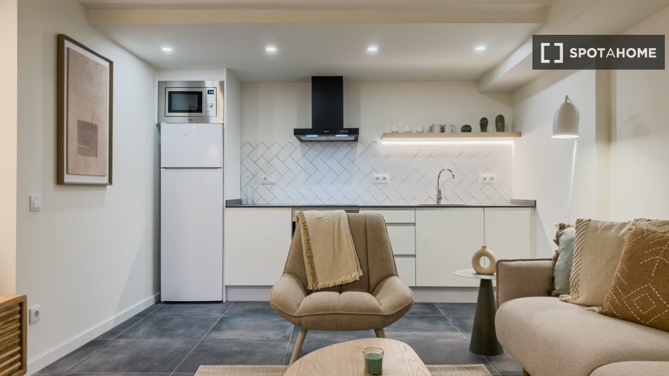 Apartment Barcelona, 1 bed, 40m² — photo 3