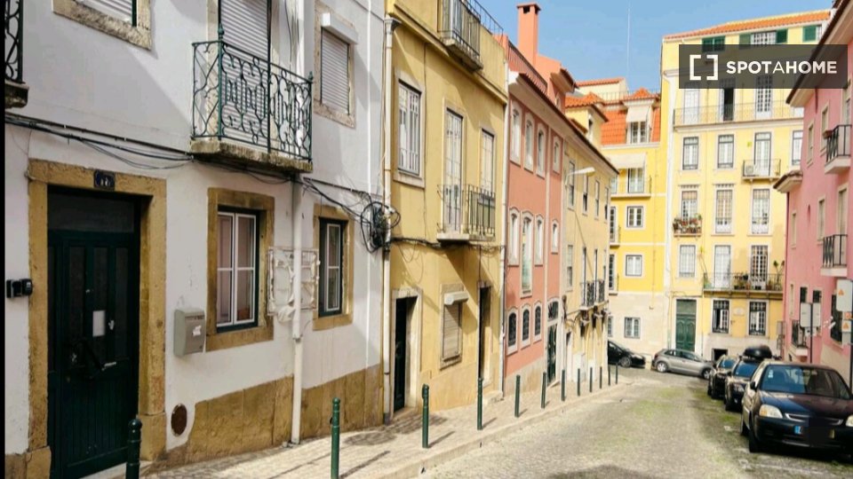 Apartment Lisbon, 2 beds, 70m² — photo 7