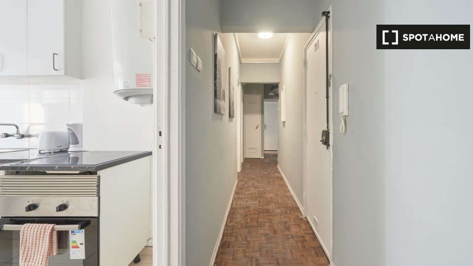 Double room Lisbon, 6 beds — photo 10